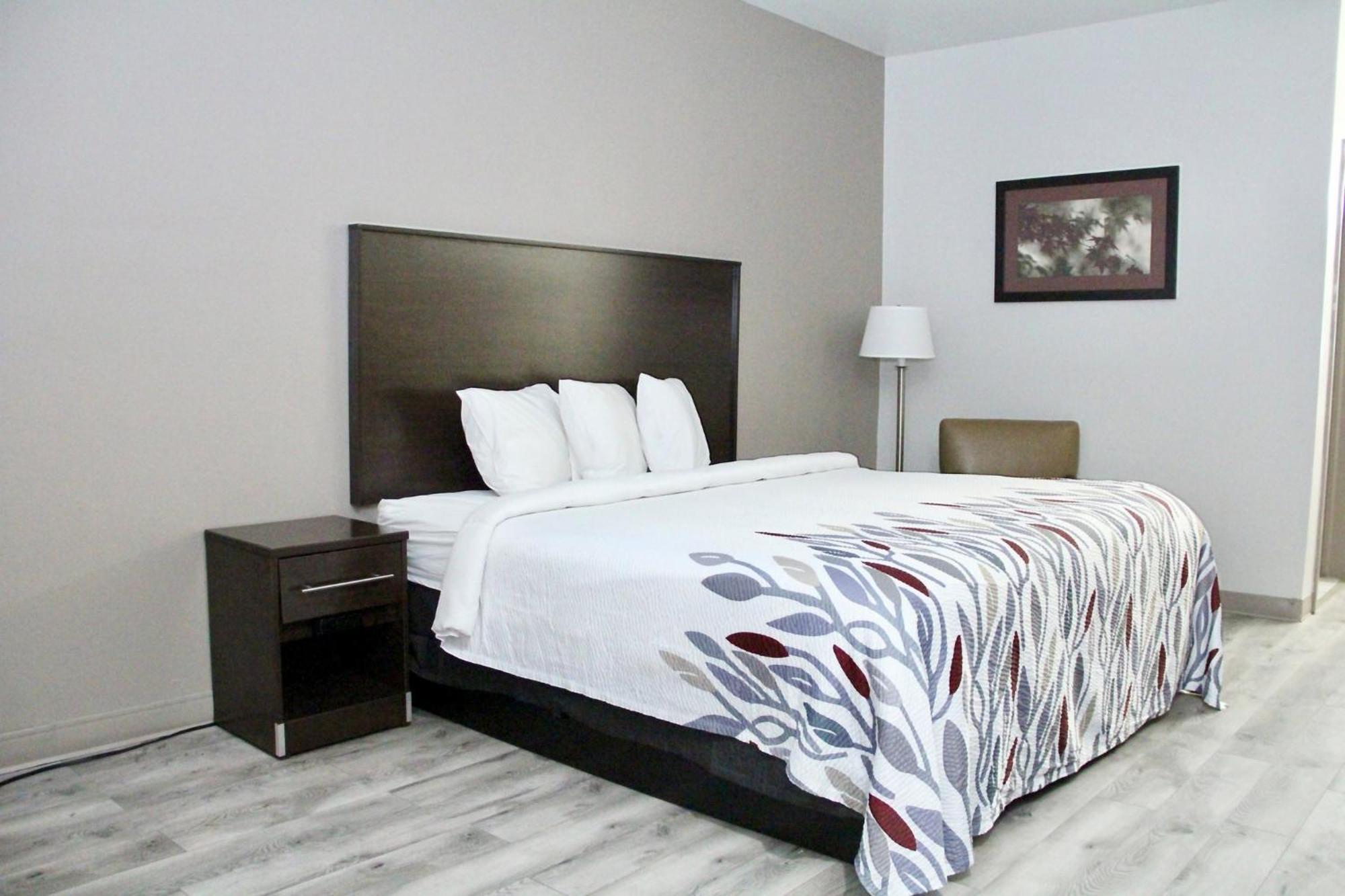Red Roof Inn & Suites Lake Orion / Auburn Hills Buitenkant foto
