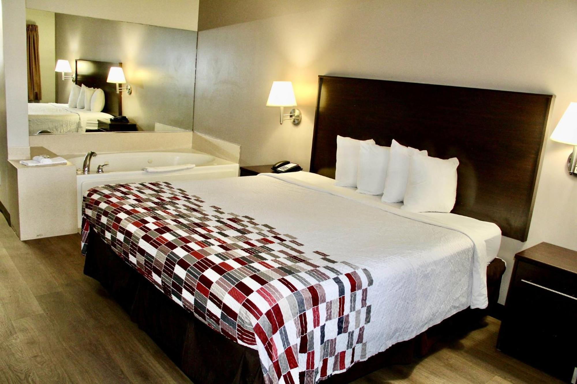Red Roof Inn & Suites Lake Orion / Auburn Hills Buitenkant foto